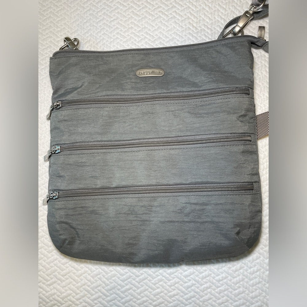 Baggallini Big Zipper Crossbody Bag